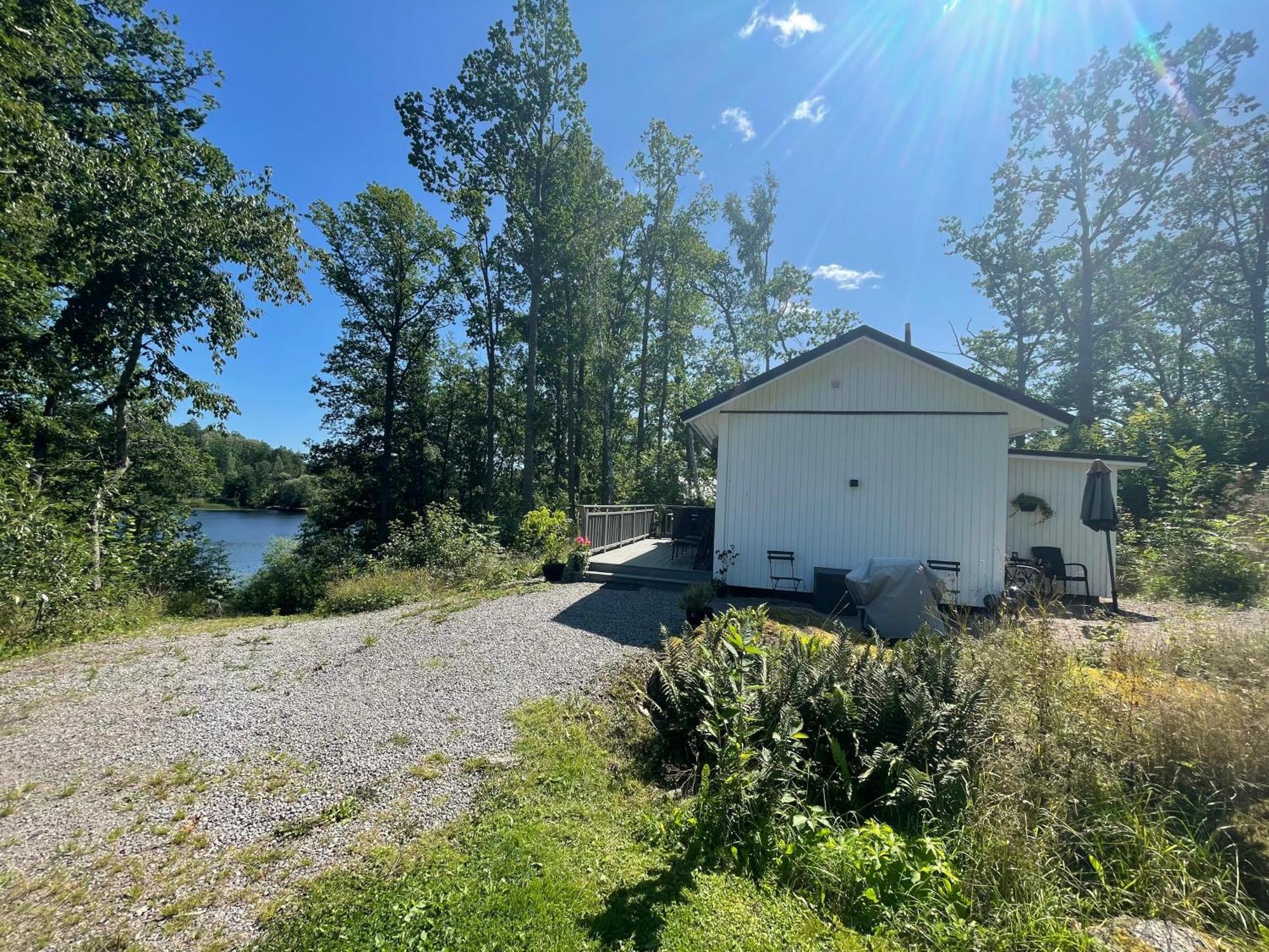 Humlegarden Lake Cottage, Horn Exterior photo